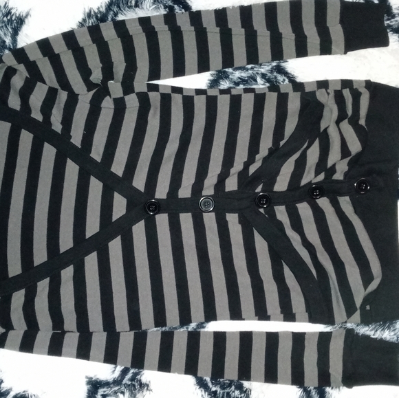 Sweater - Picture 2 of 3